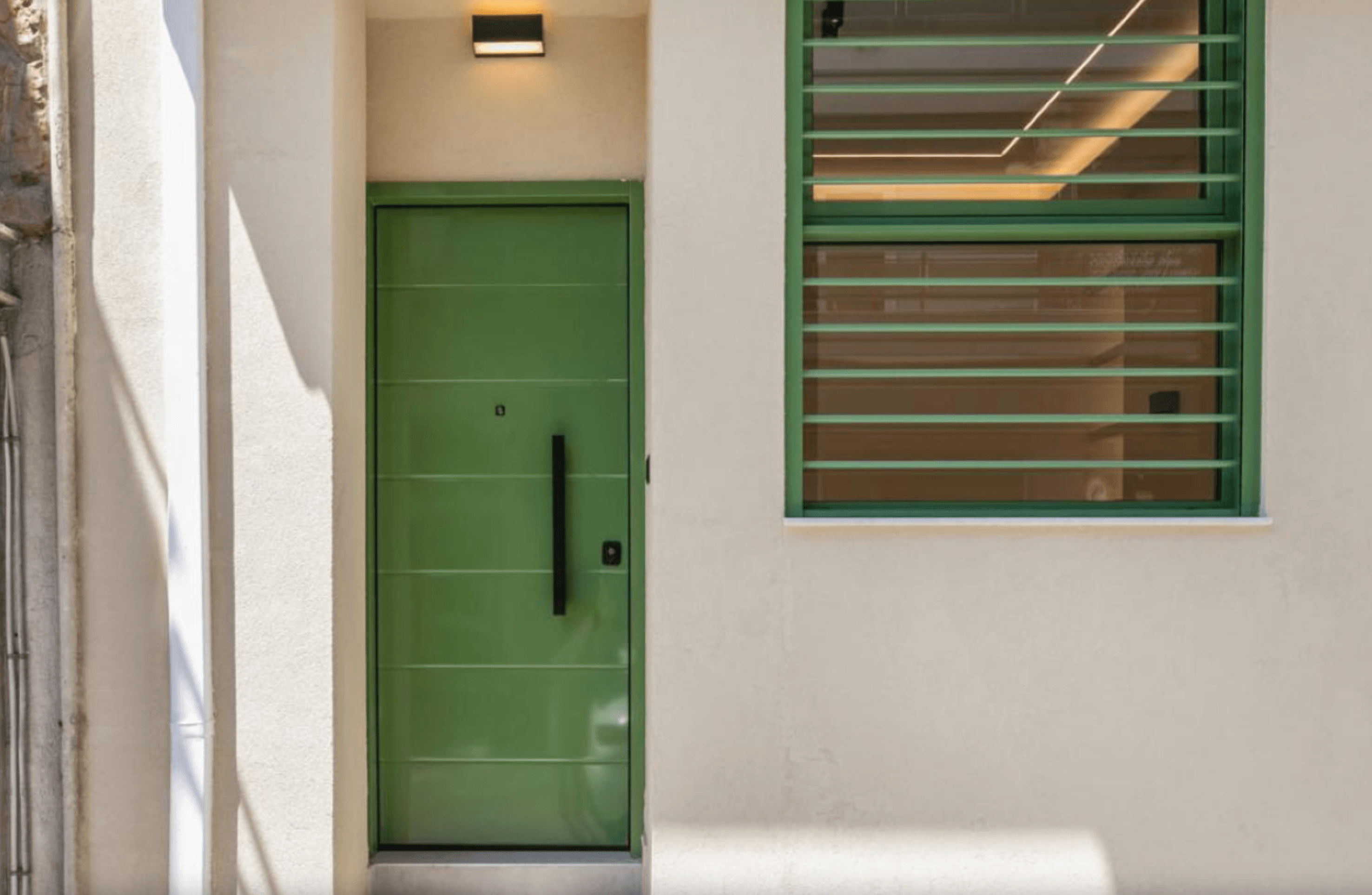 Comfortable and fully furnished apartments, Piraeus, Athens 11