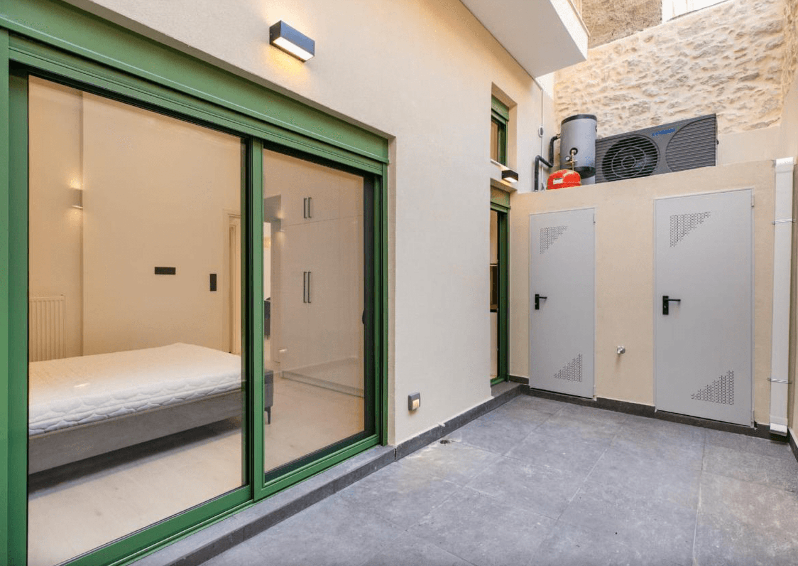 Comfortable and fully furnished apartments, Piraeus, Athens 10