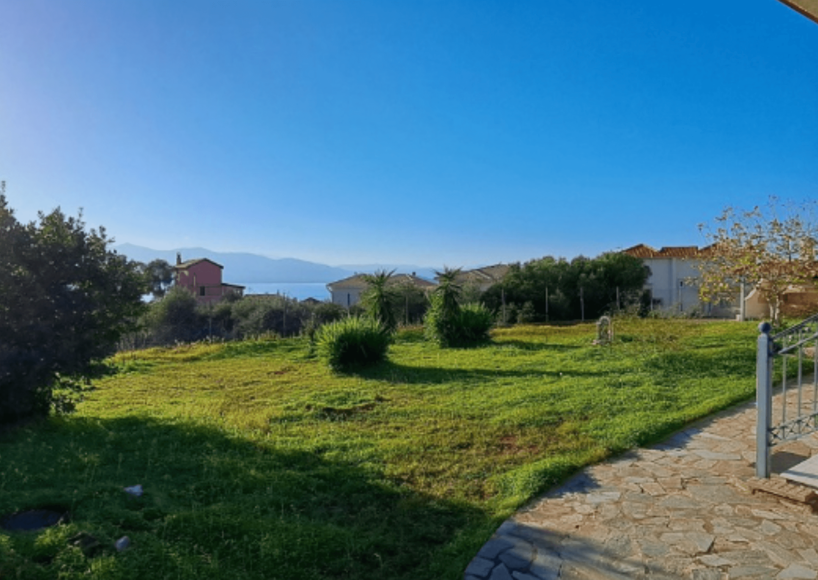 House in classical style, Theologos 9