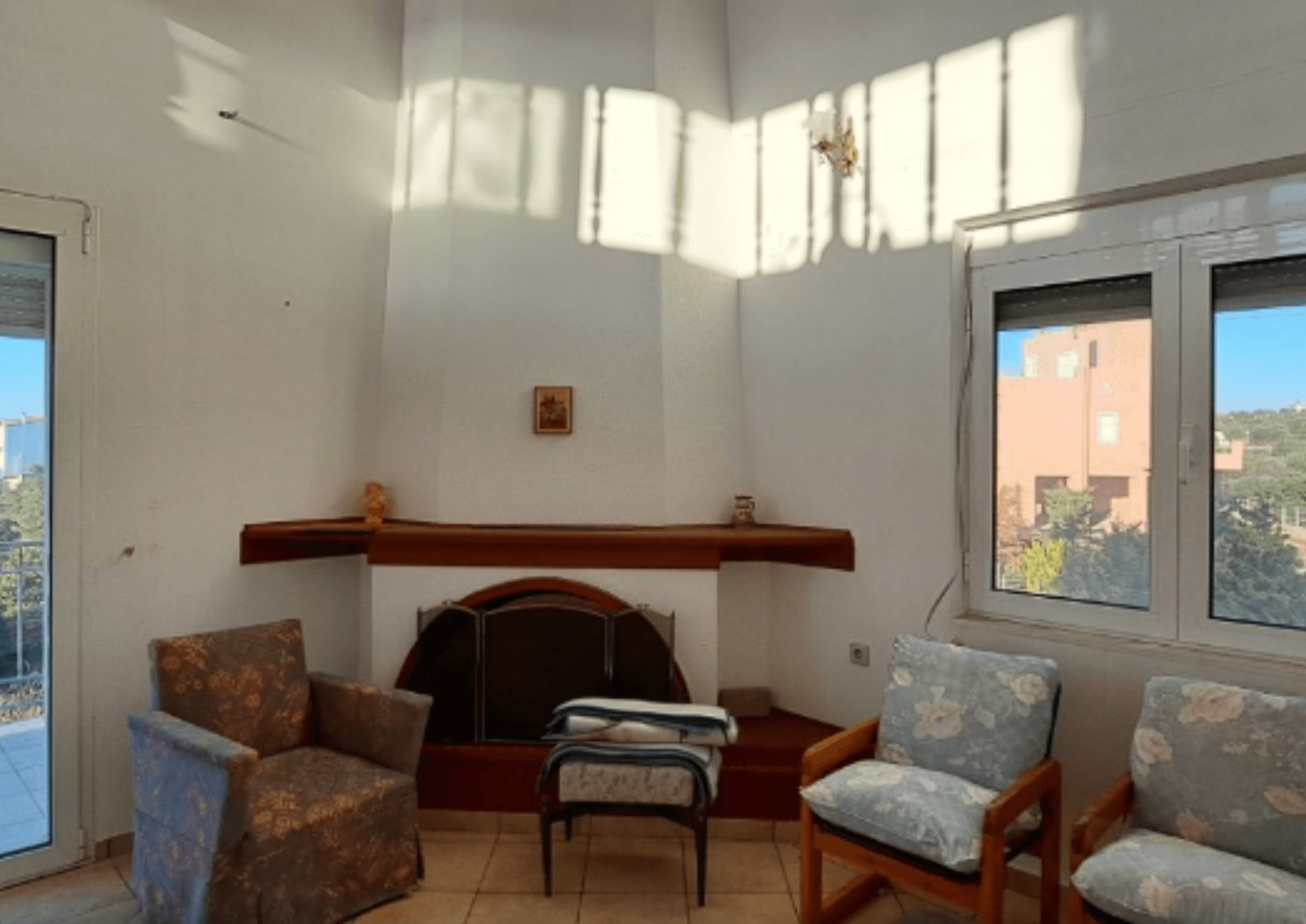 House in classical style, Theologos 3