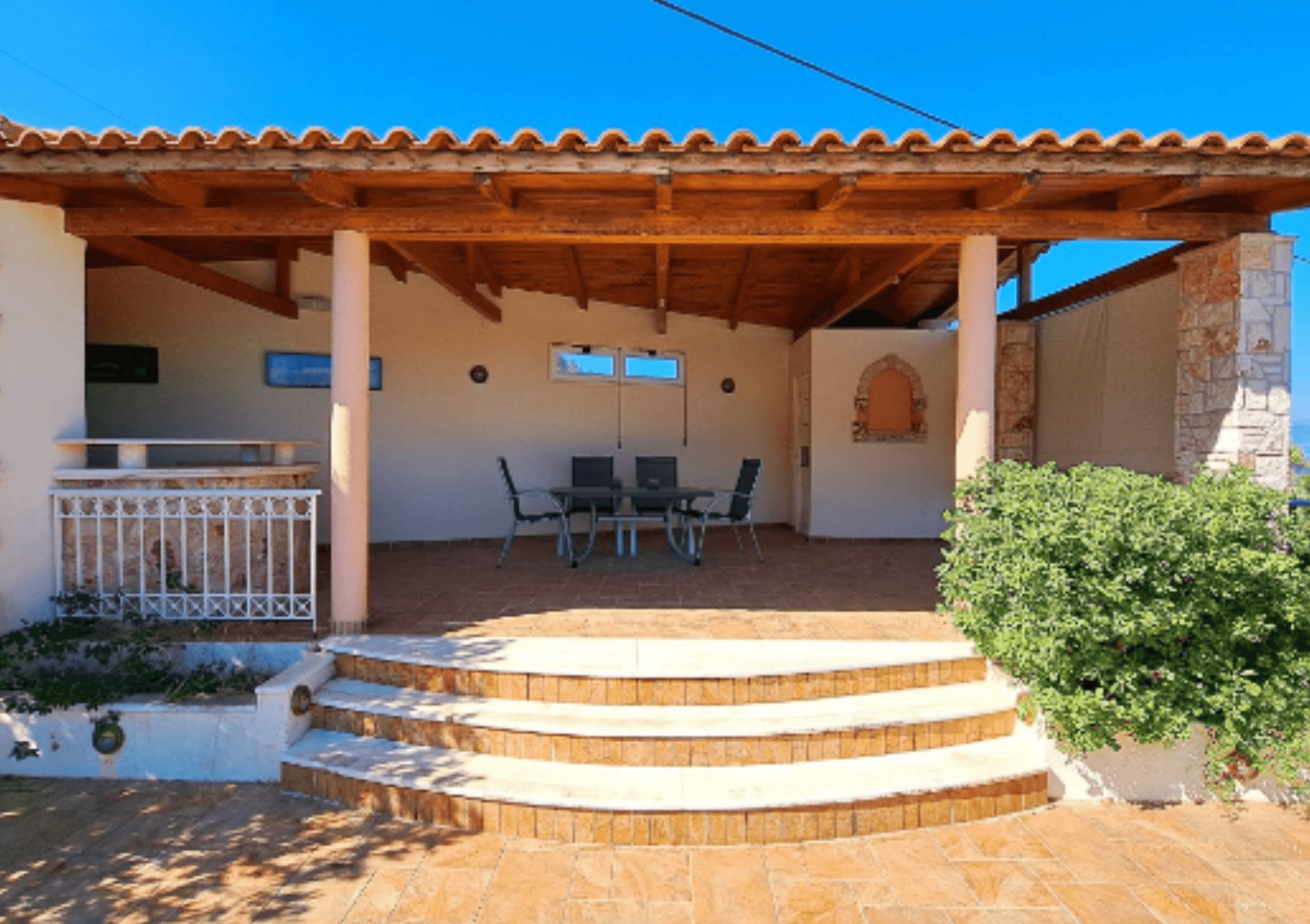 House in traditional style, Theologos 5