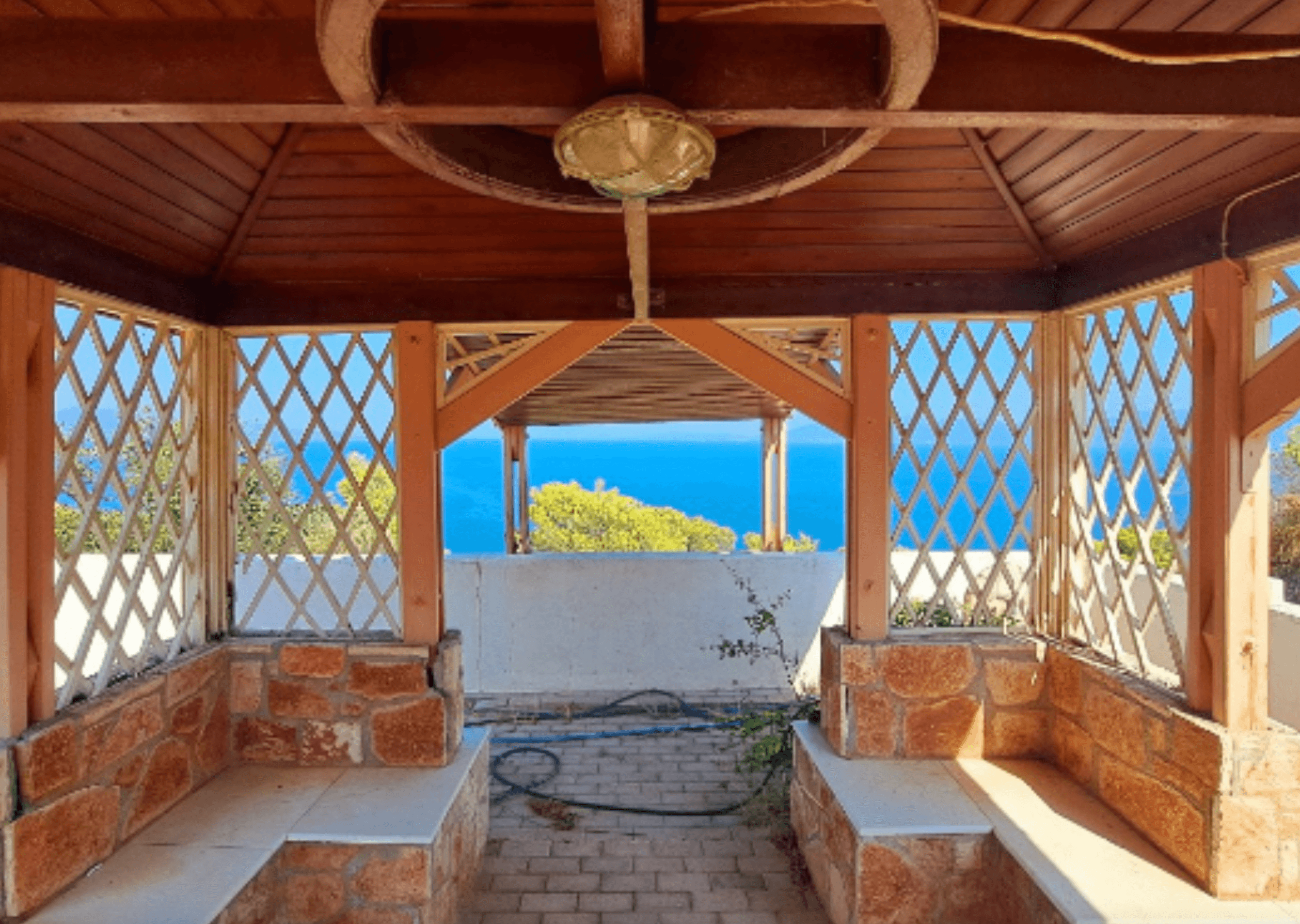 House in traditional style, Theologos 3