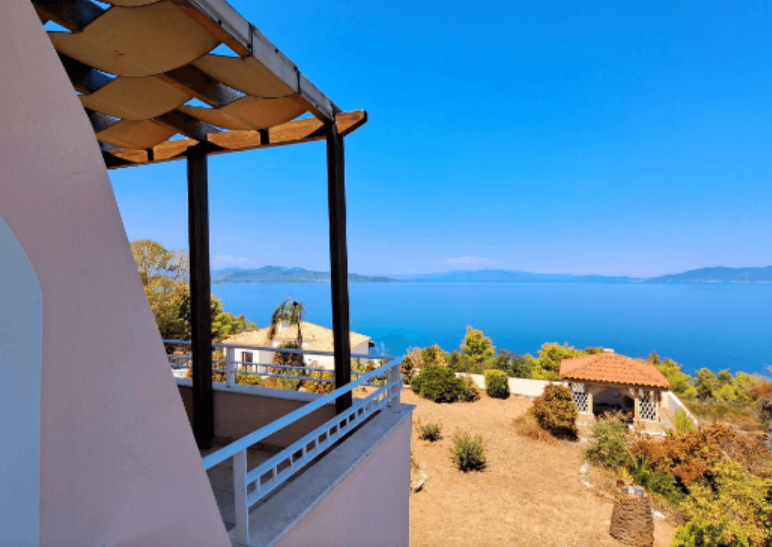 House in traditional style, Theologos 4