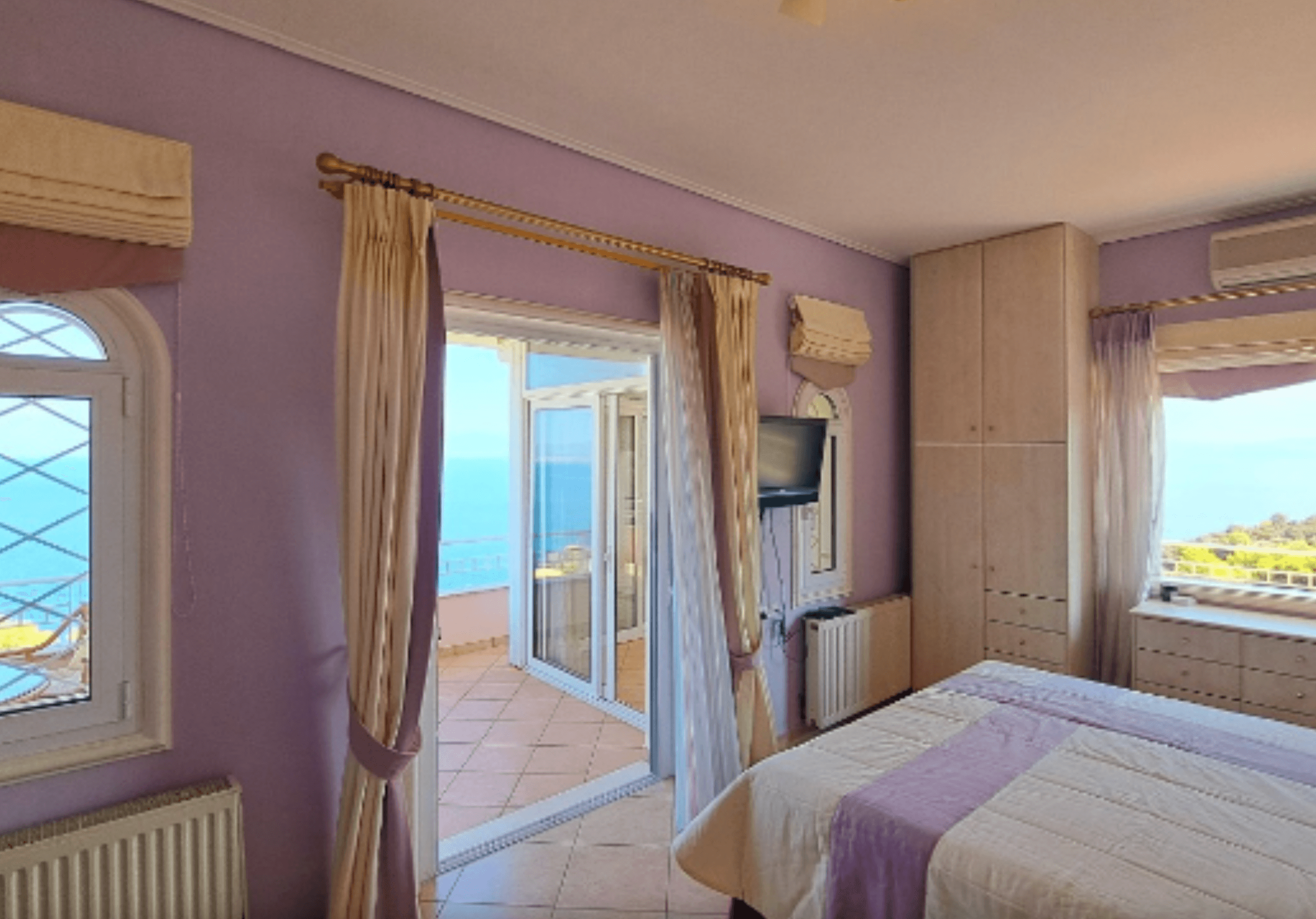 House in traditional style, Theologos 8