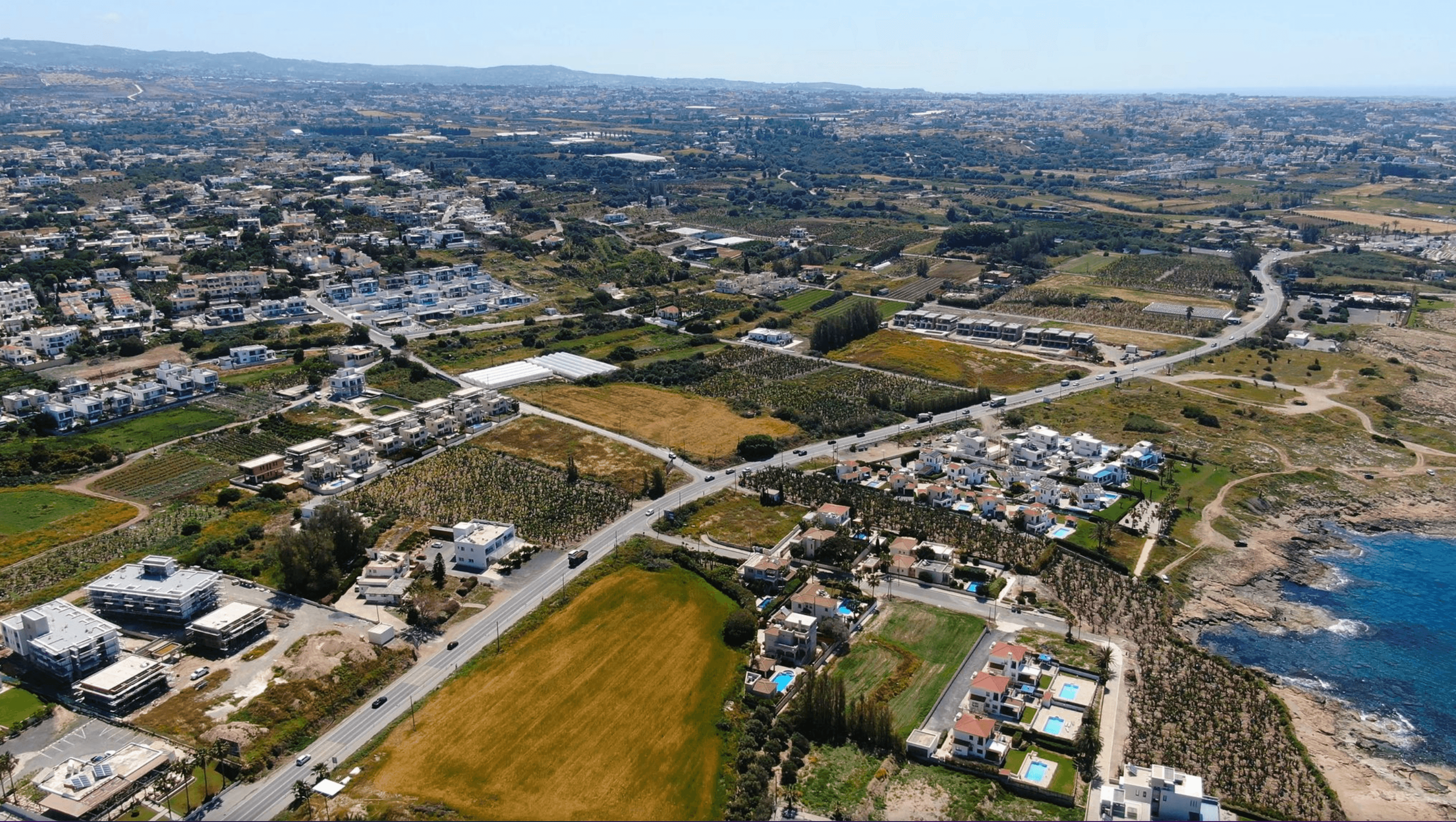 Stylish villas with swimming pool, Chloraka, Paphos 9