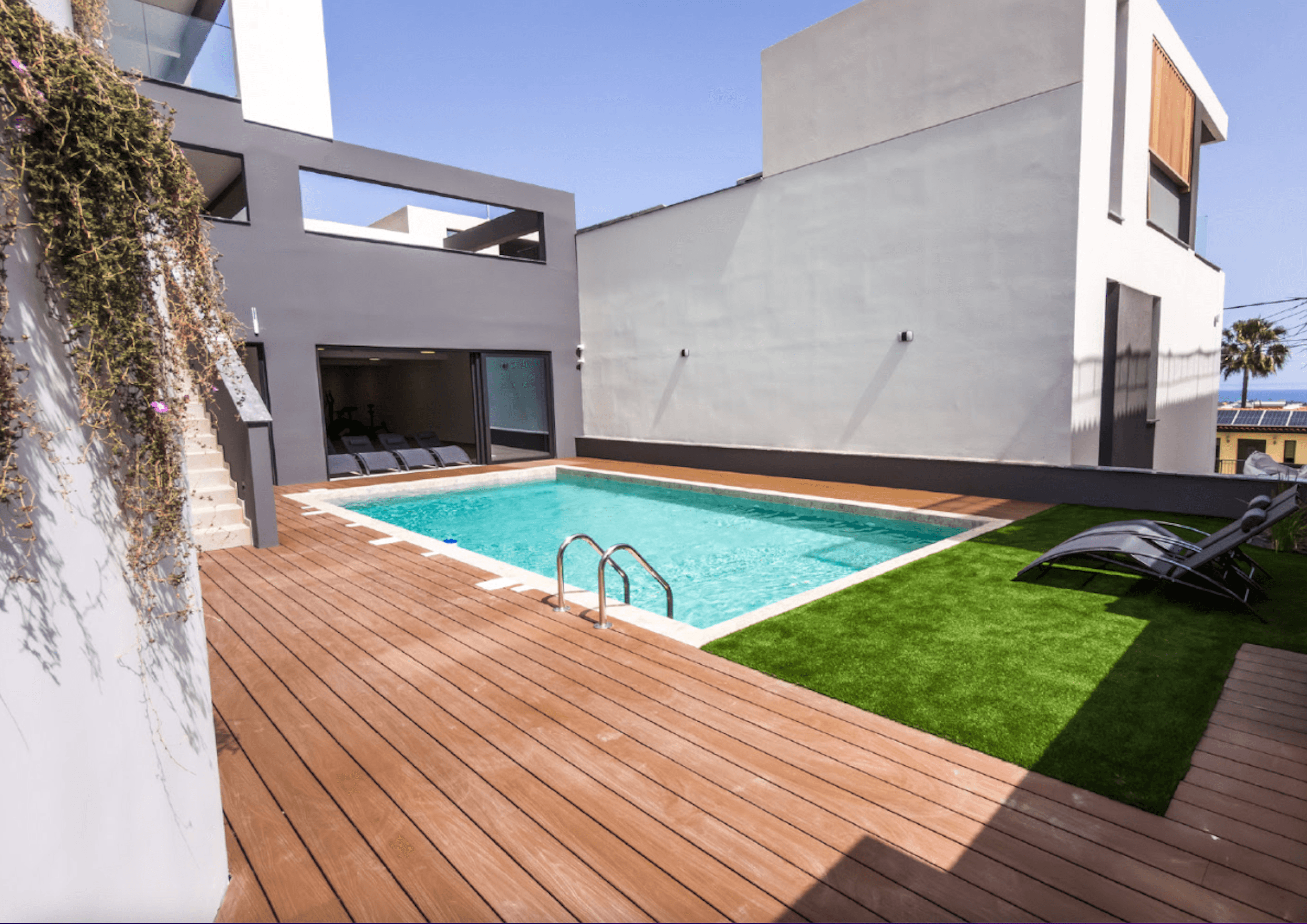 Modern apartments and villas near sea nearby Limassol 1