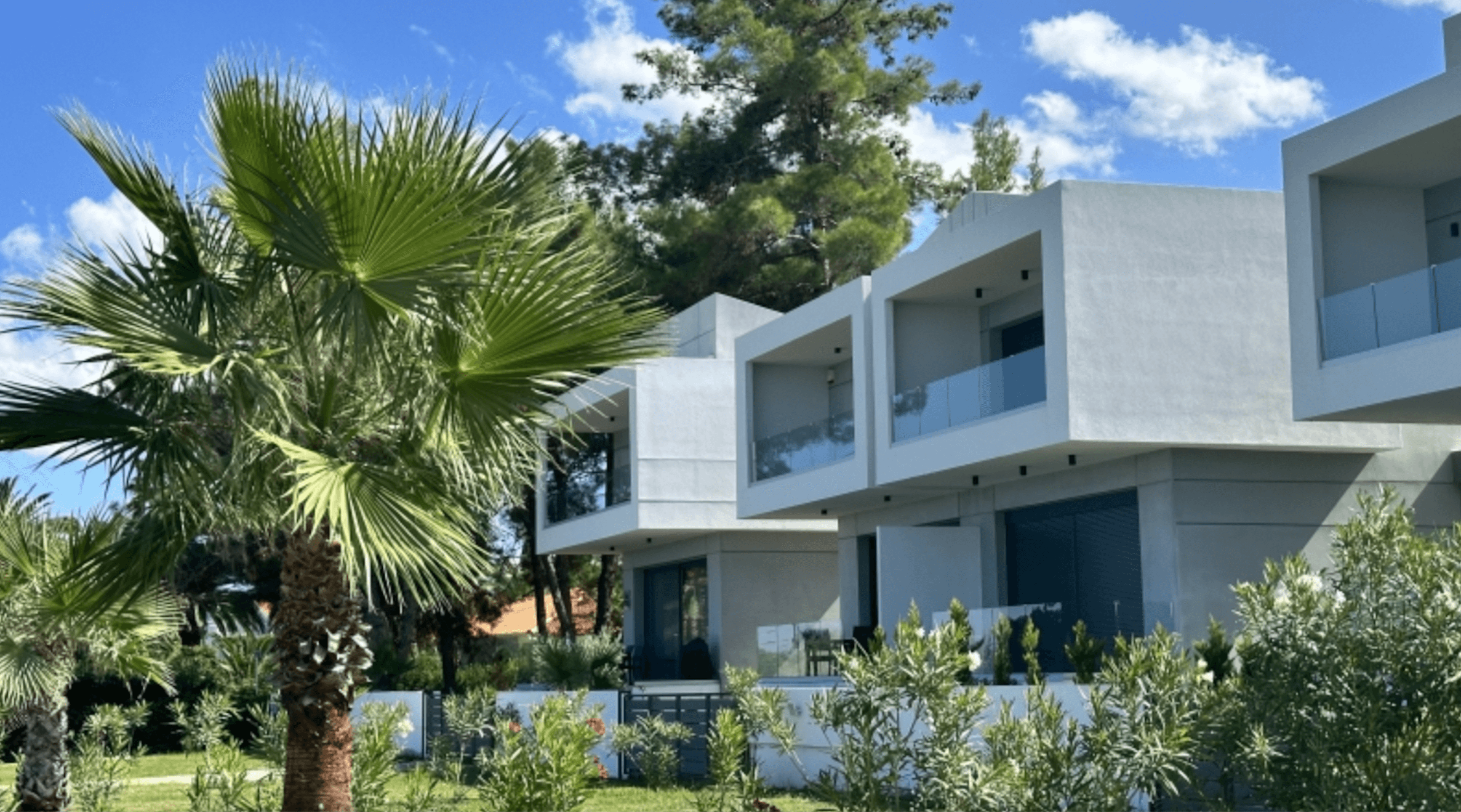 Modern villa, Polichrono 3