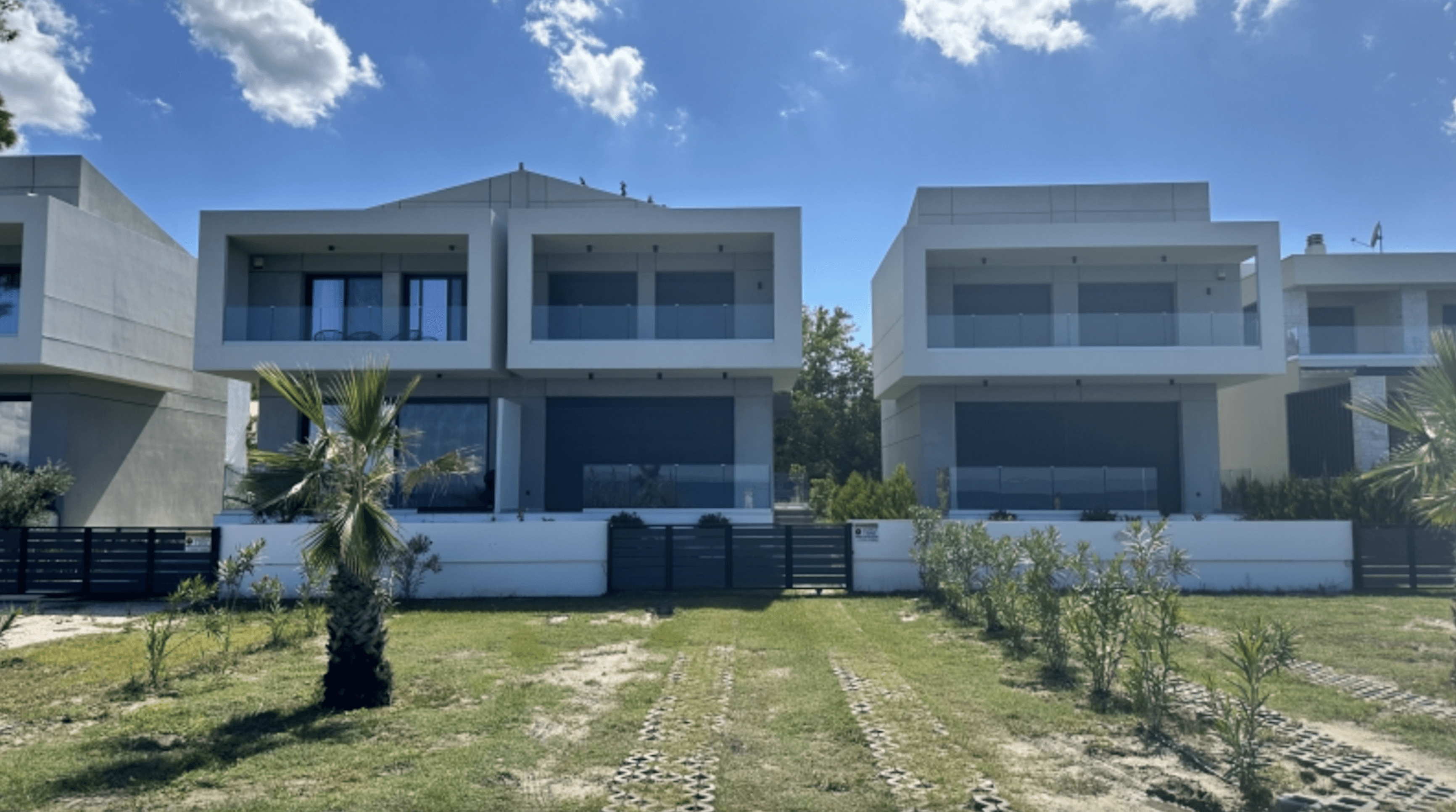 Modern villa, Polichrono 2