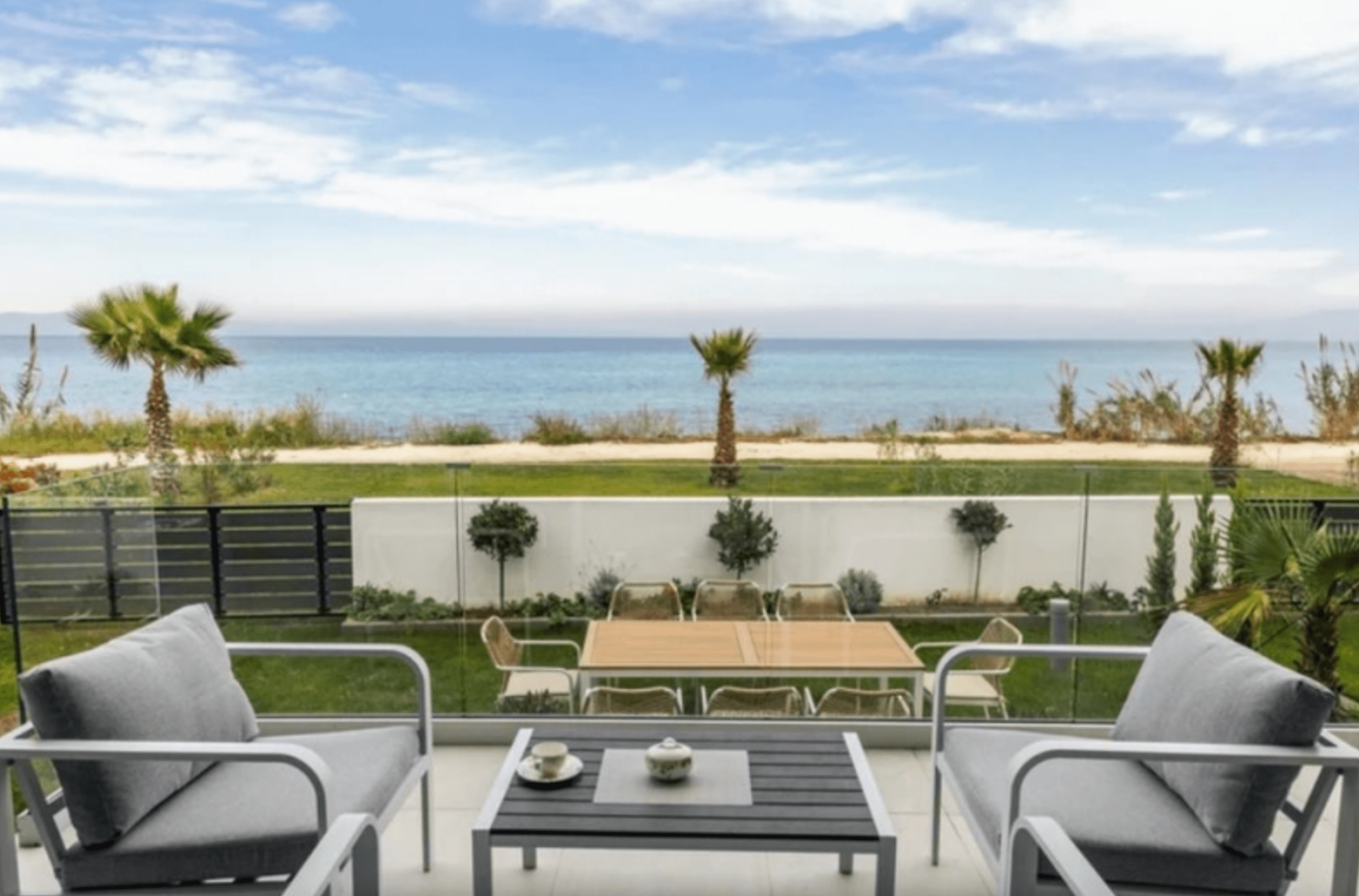 Modern villa, Polichrono 9