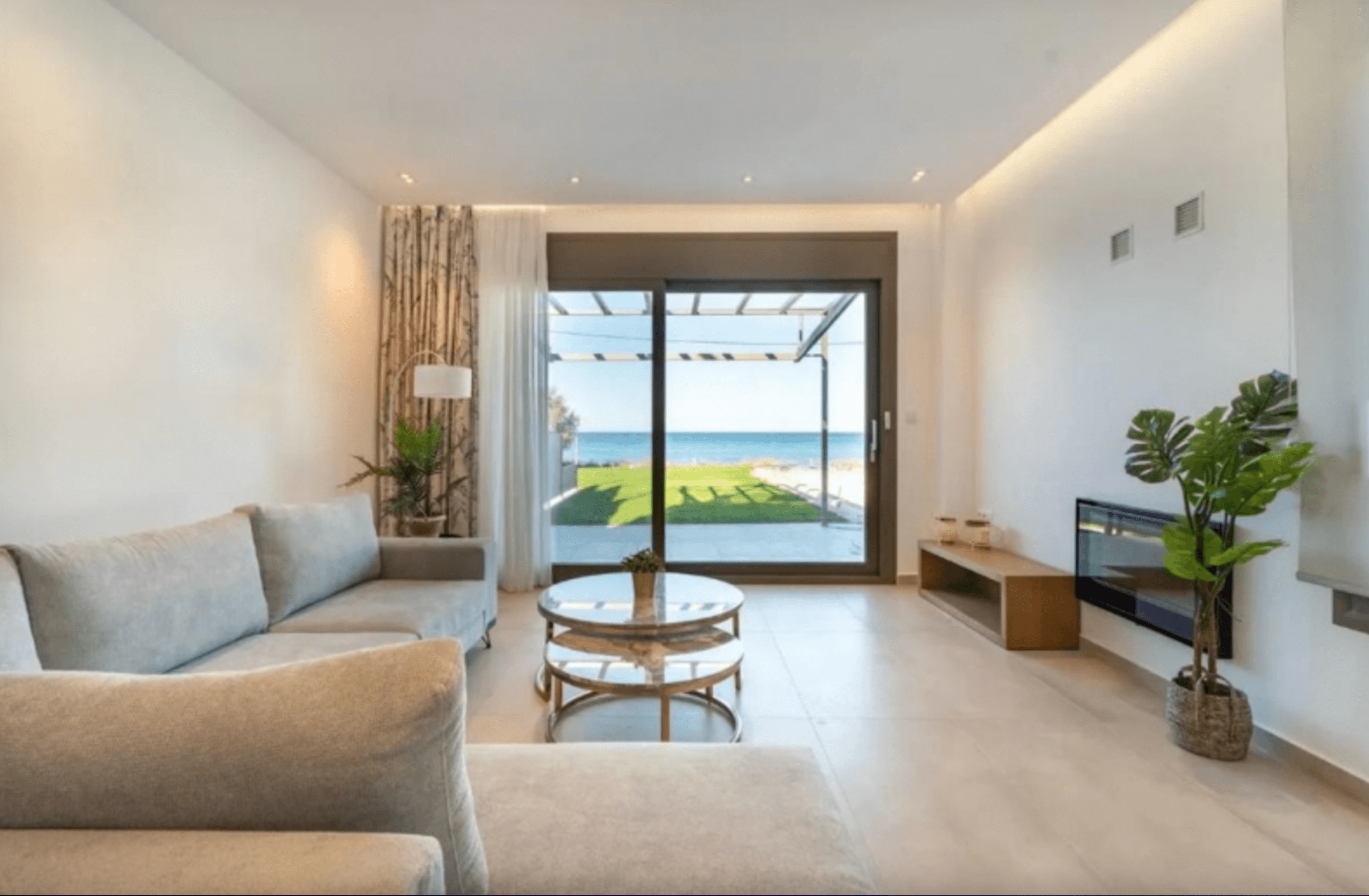 Luxury villa, Poseidi 8