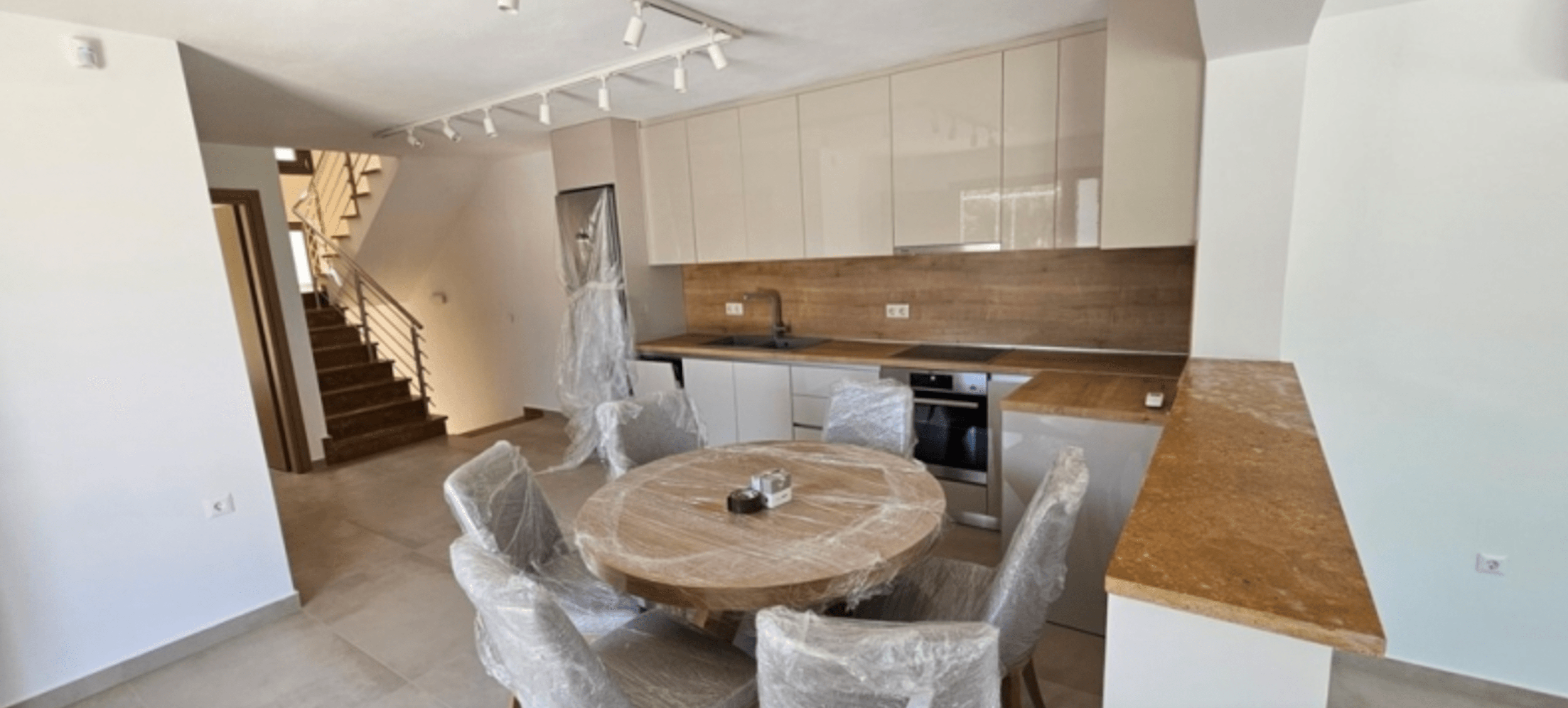 Luxury villa, Poseidi 10
