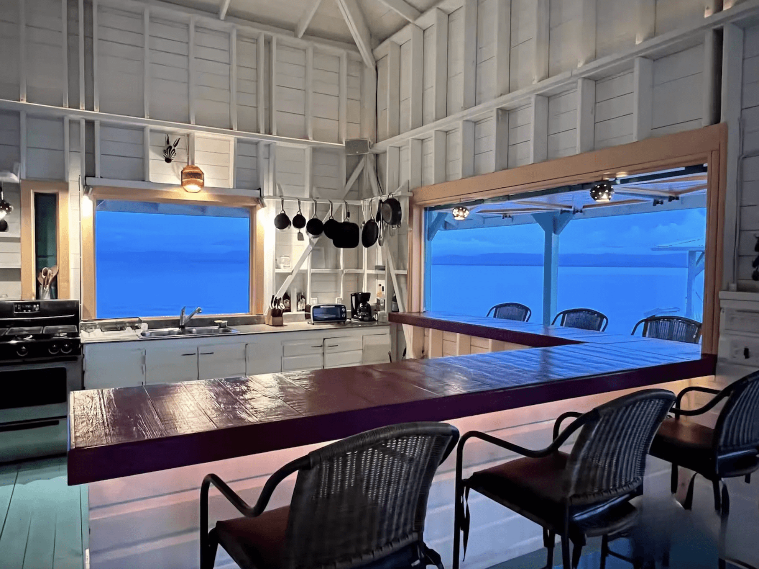 Caribbean Home with Lagoon Views, Colon 2