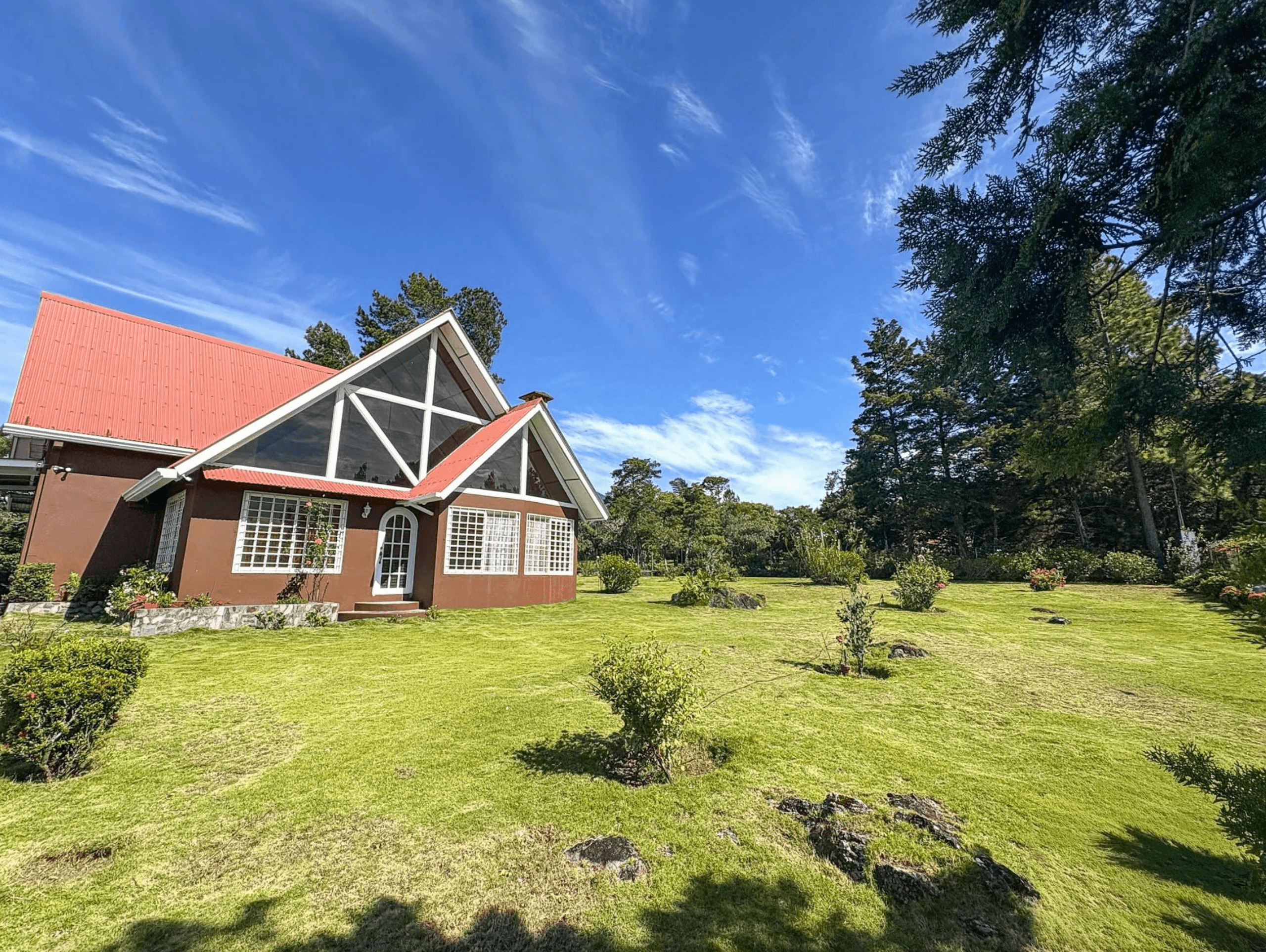 Home with mountain view, Alto Boquete 1
