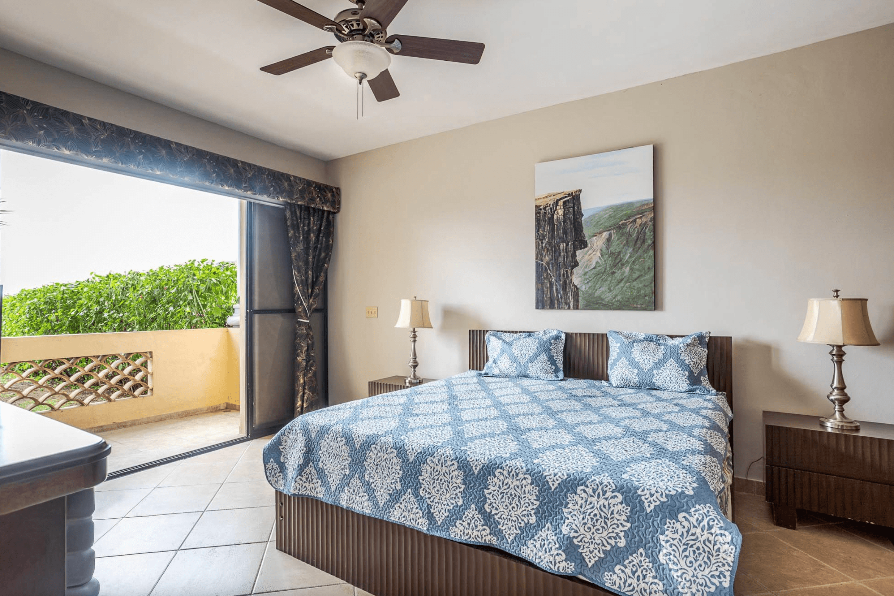 Ground floor apartments, Palmira 12