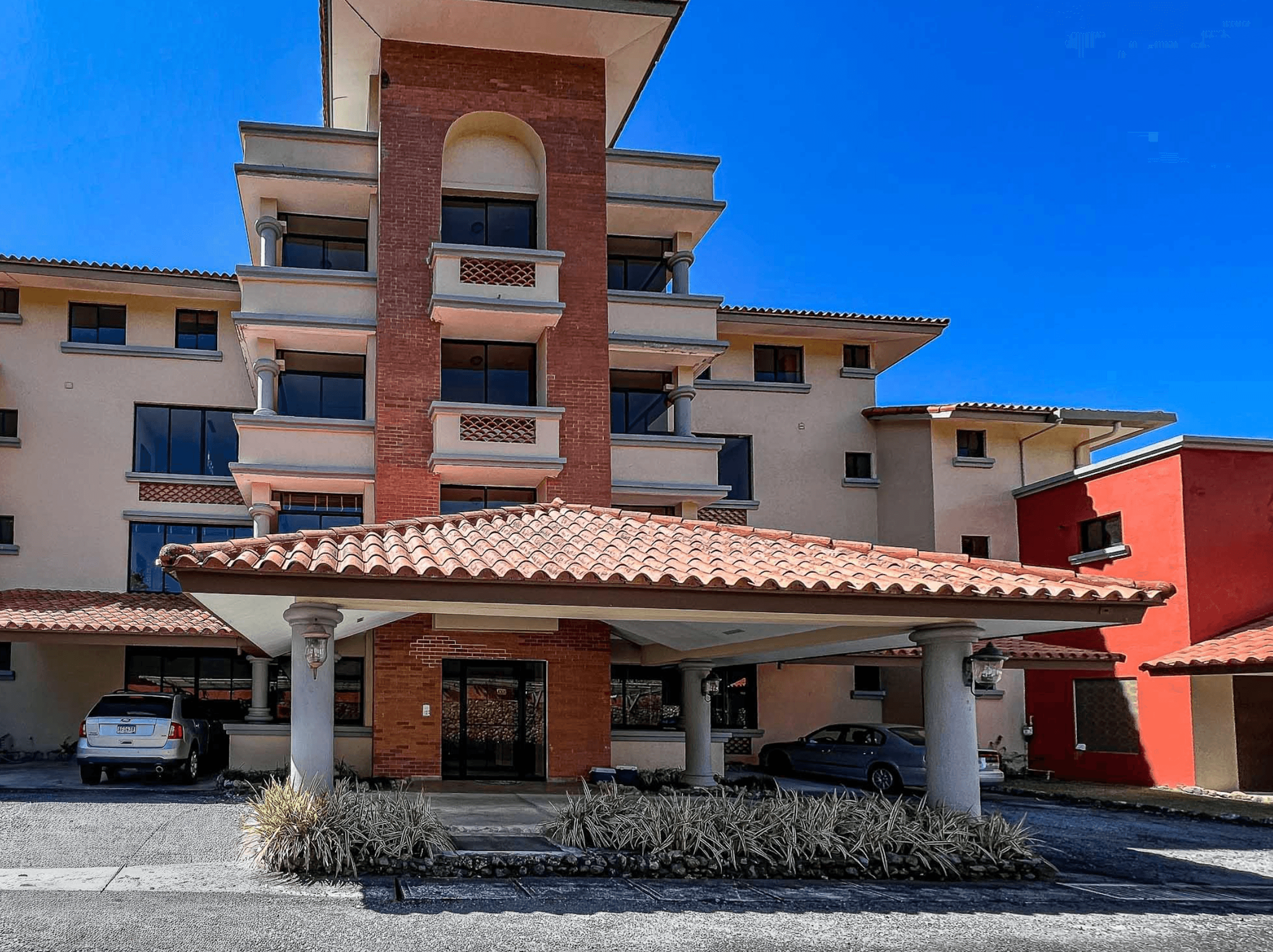 Ground floor apartments, Palmira 1