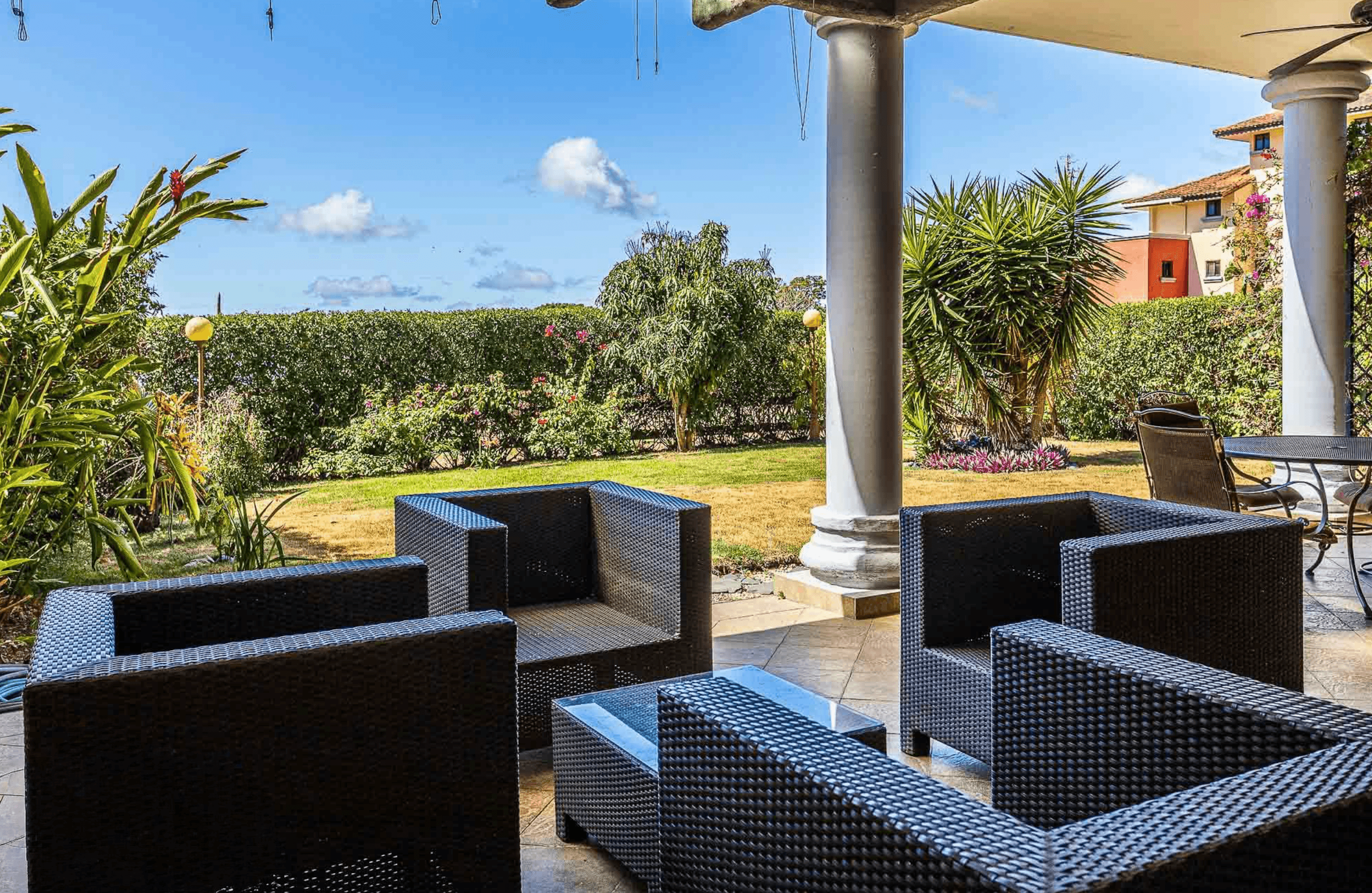 Ground floor apartments, Palmira 13