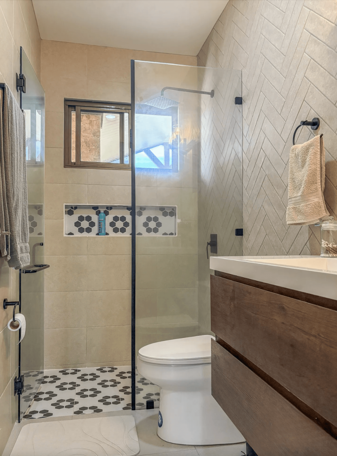 Home with mountain views, Boquete Canyon Village 10