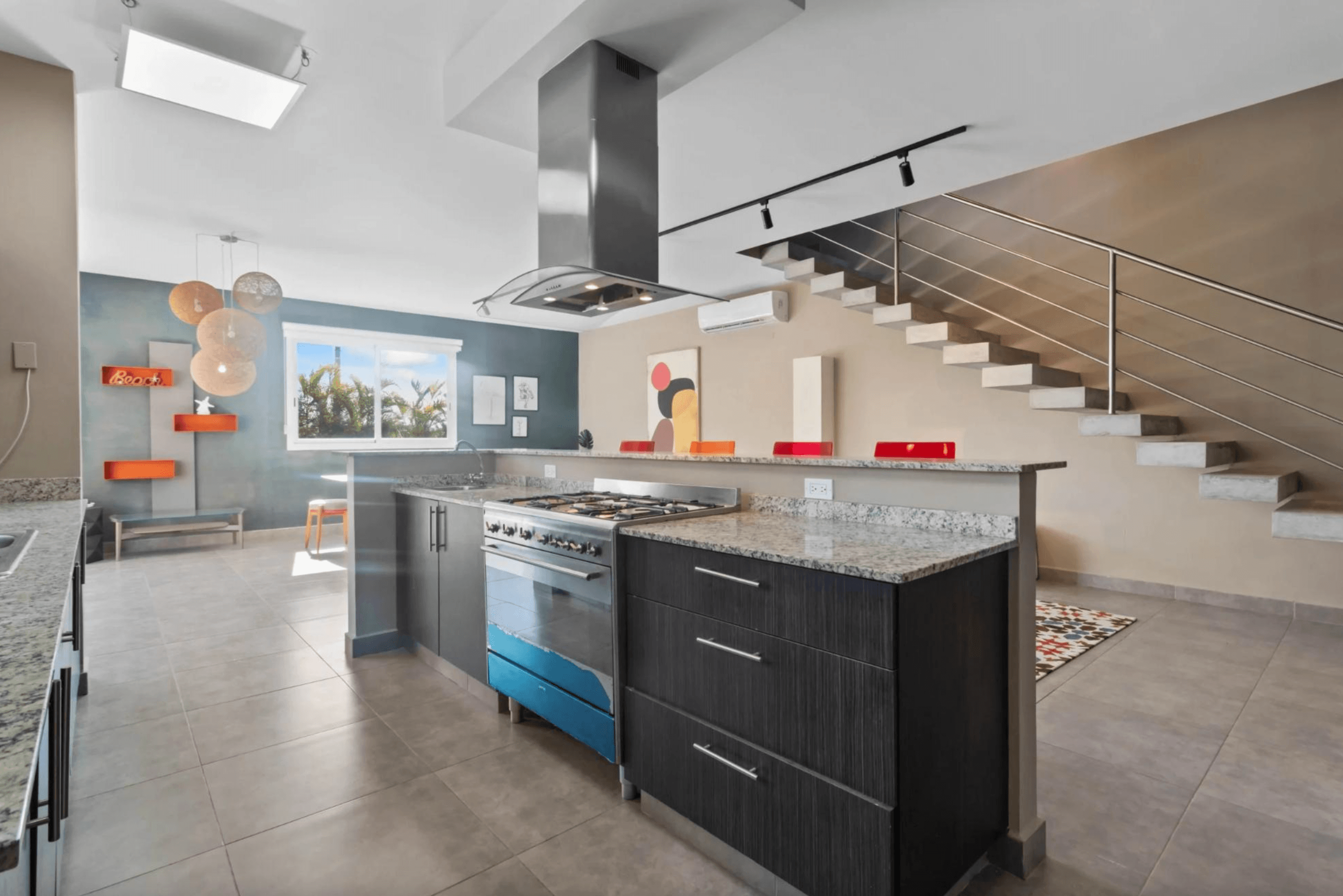 Stylish home, Coronado 14