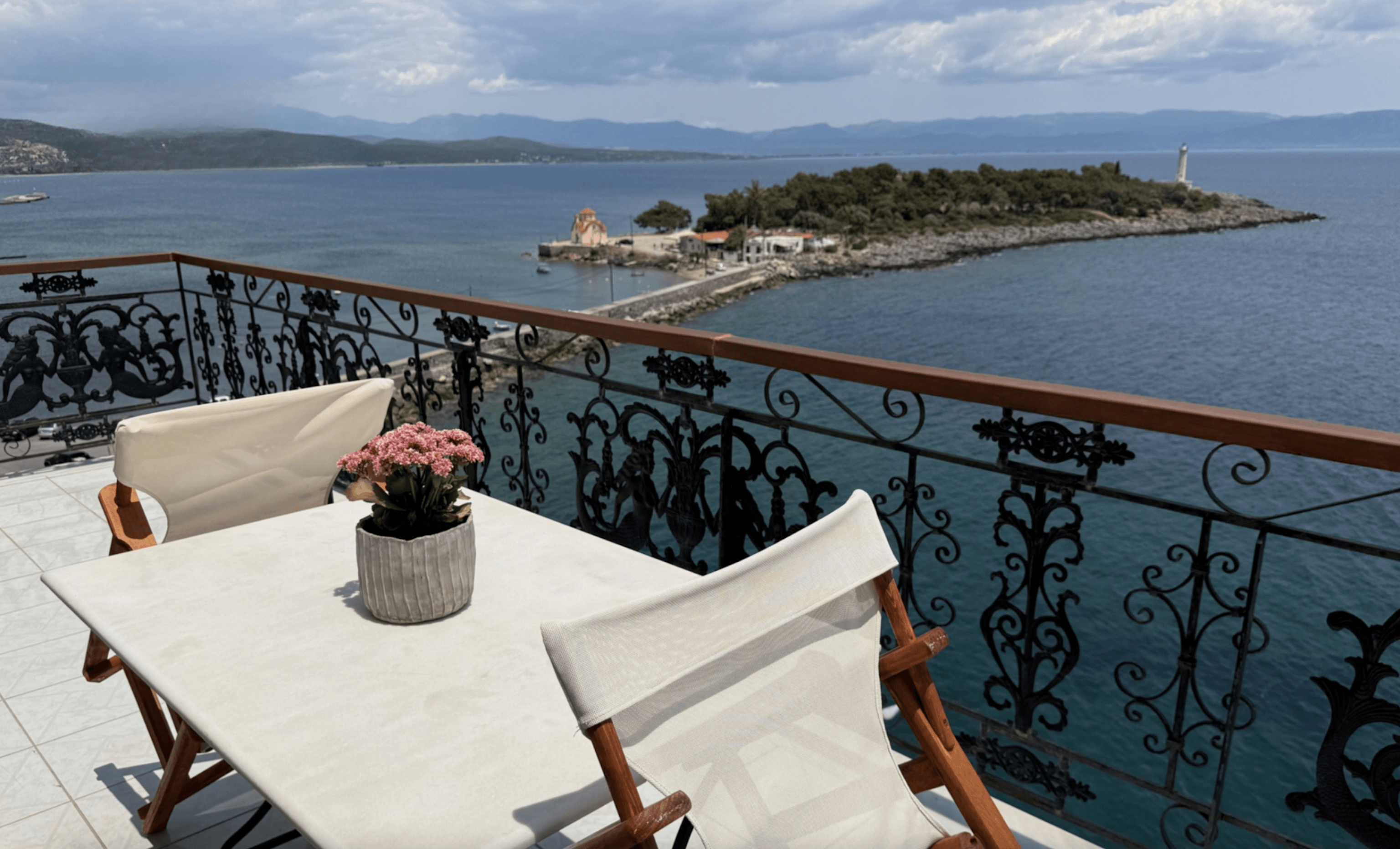 House with sea view, Githeio 3