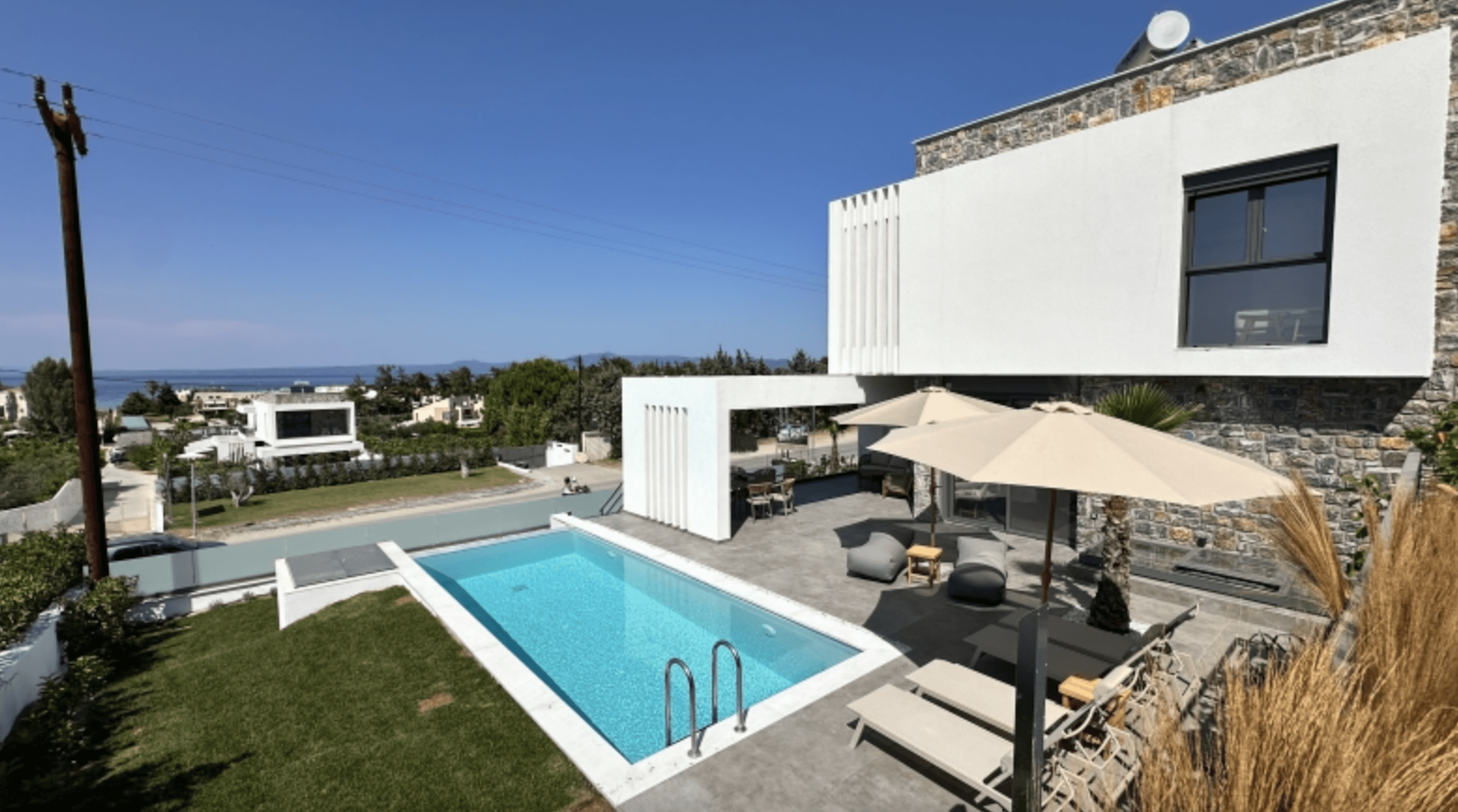 Villa with pool view, Pefkochori 2