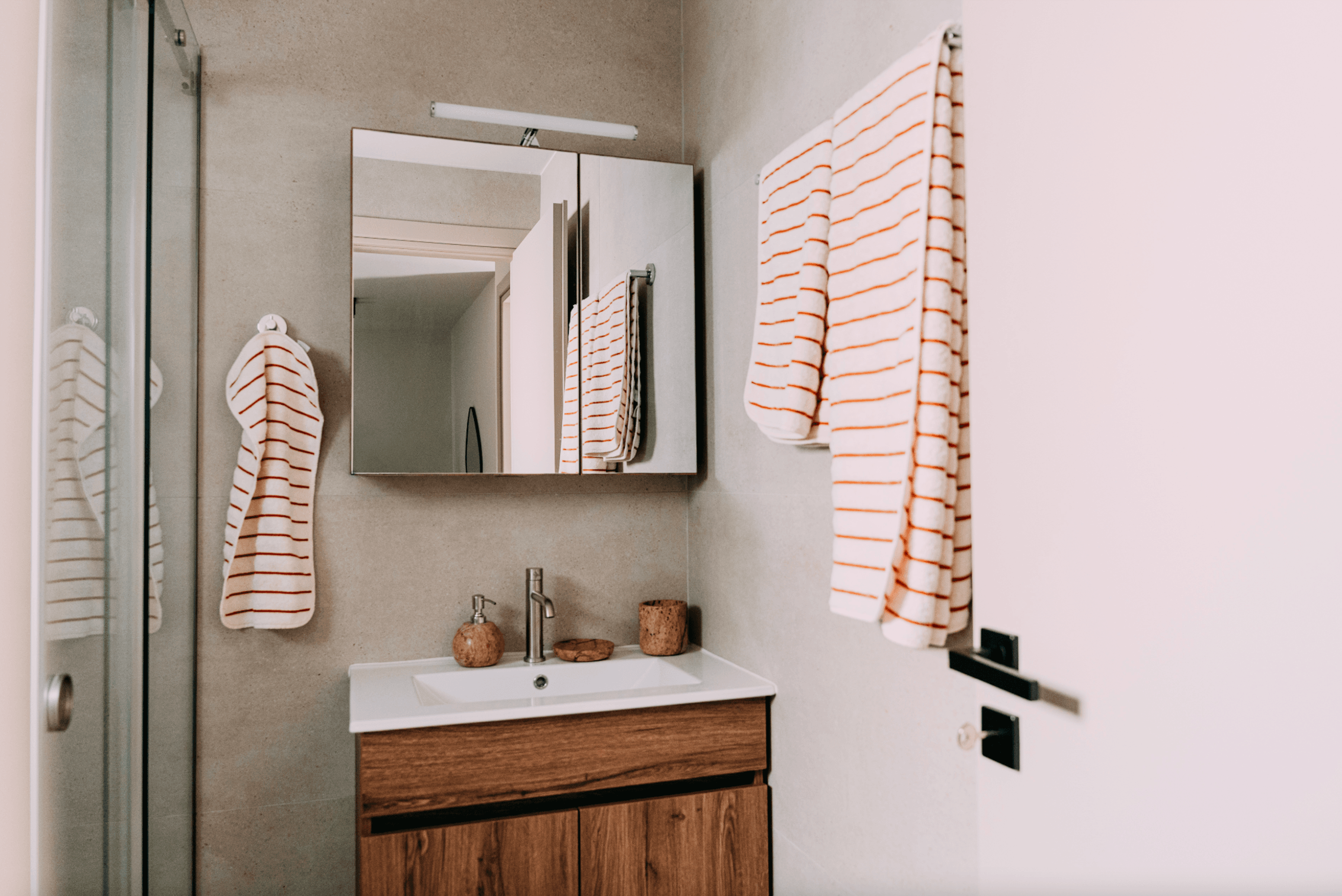 Cosy apartments with guaranteed income, Thessaloniki 11