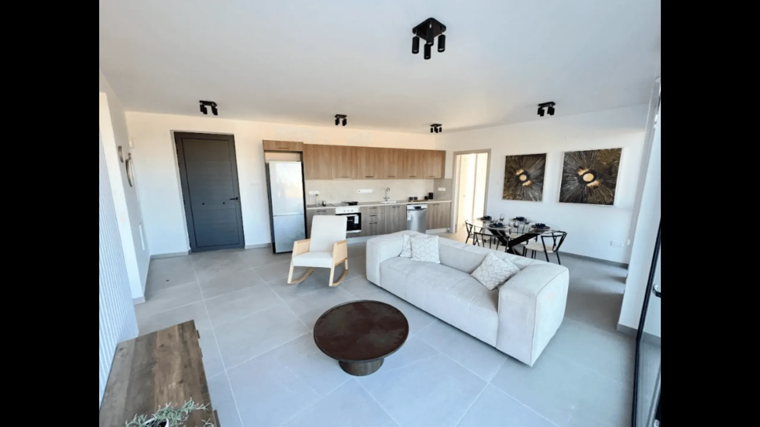 Modern and stylish apartments not far from sea 1