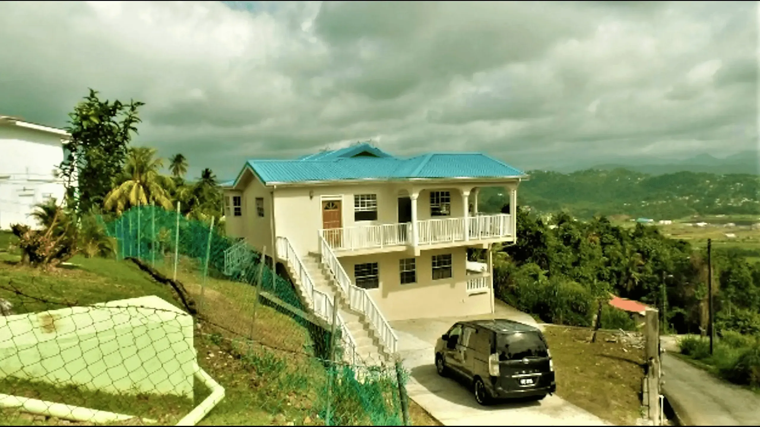 Large house with 6 bedrooms, Goodlands - Castries 1